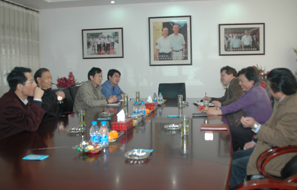 上海電纜研究所、電纜行業(yè)協(xié)會(huì)專(zhuān)家、領(lǐng)導(dǎo)來(lái)上上集團(tuán)參觀考察